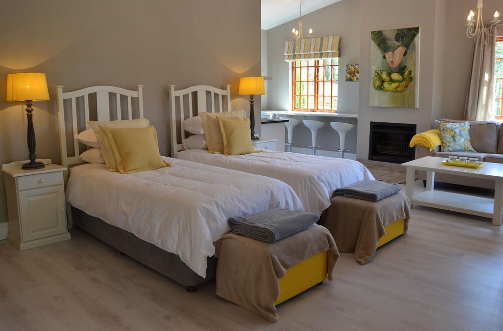 קלרנס By The Way Guesthouse חדר תמונה